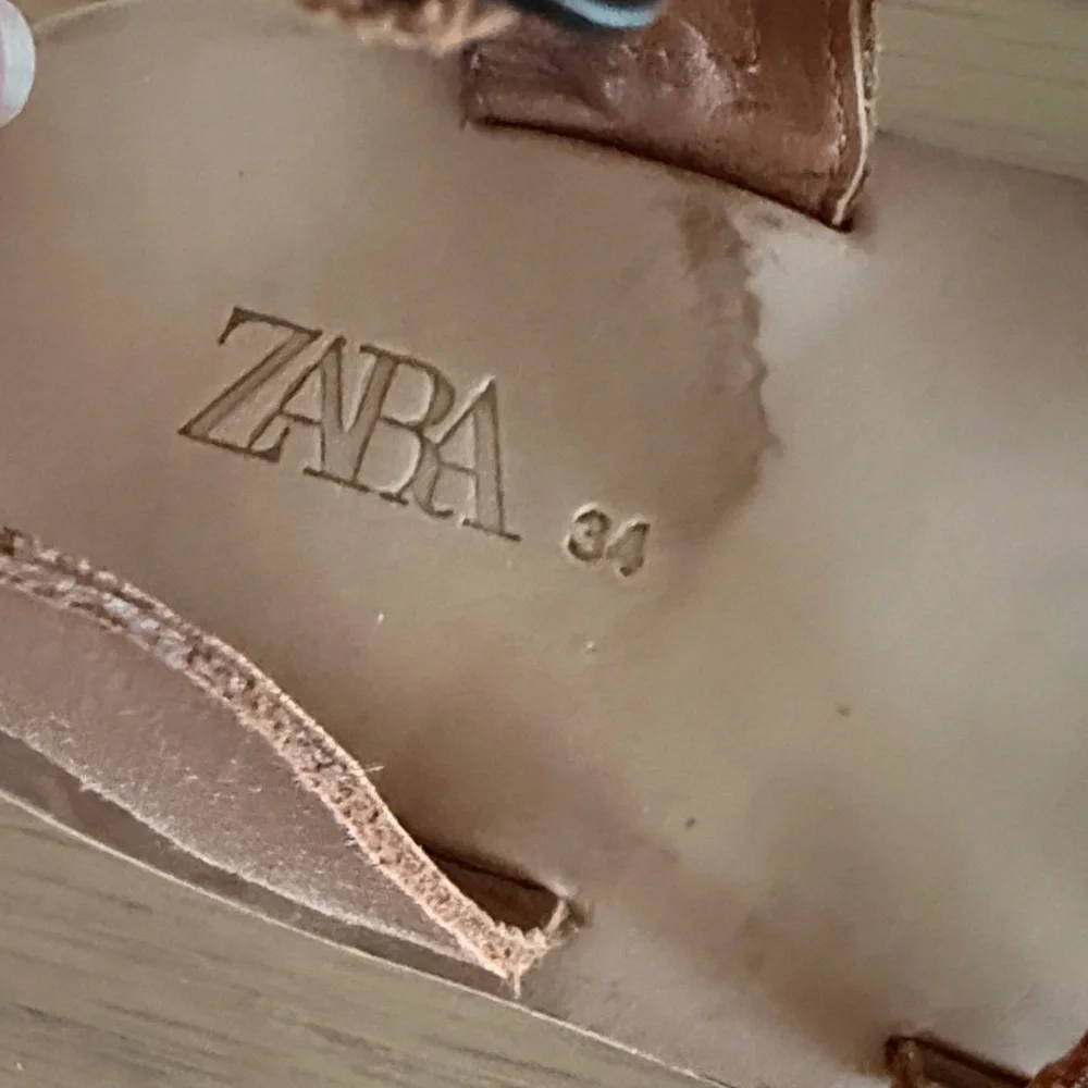 Zara girls brown leather gladiator sandal